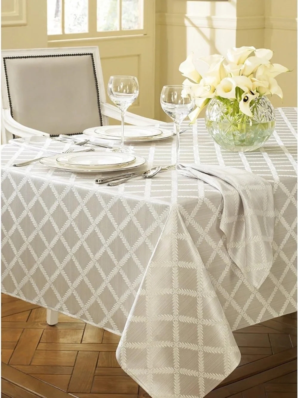 Lenox Laurel Leaf Tablecloth, Platinum - 70